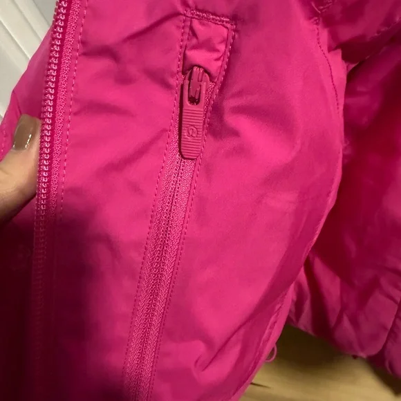 Lululemon Womens Pink Puffer Vest size 2 - Picture 5 of 6